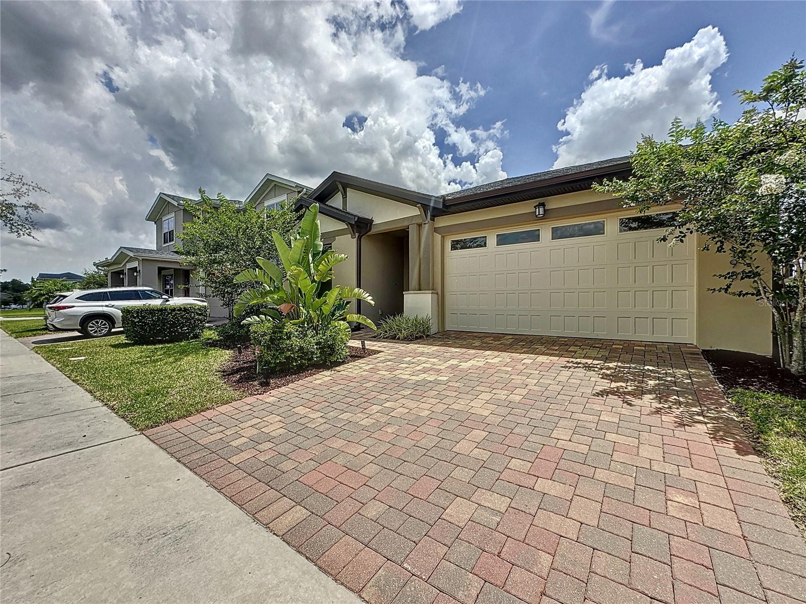 3193 CRISPIN CIRCLE