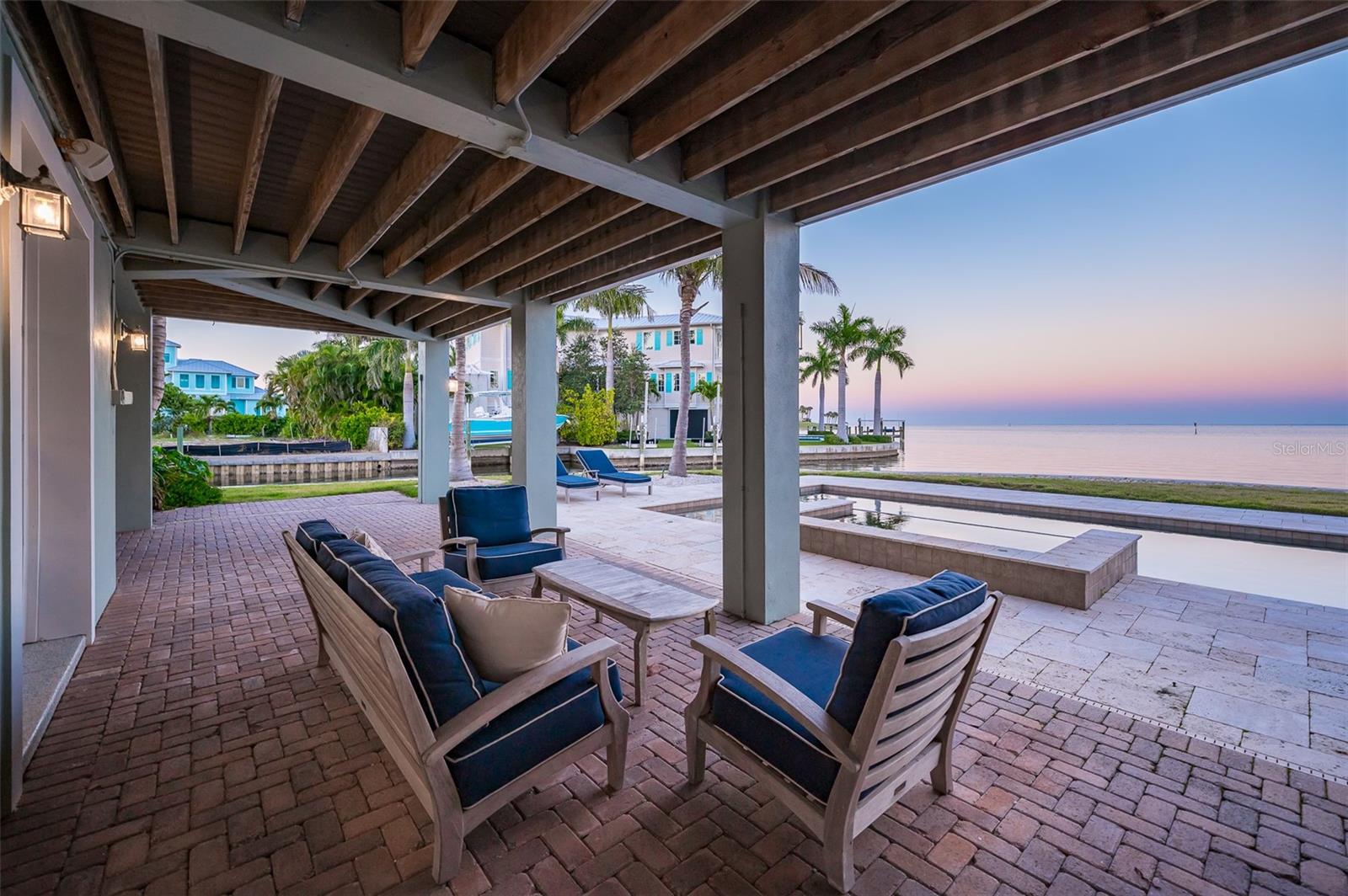 HOLMES BEACH 12TH UNIT - Residential