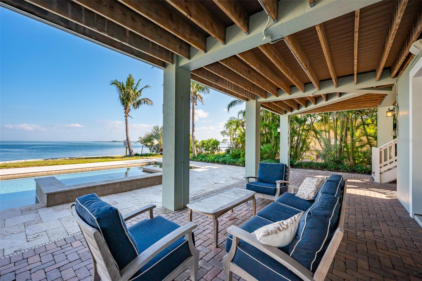 HOLMES BEACH 12TH UNIT - Residential