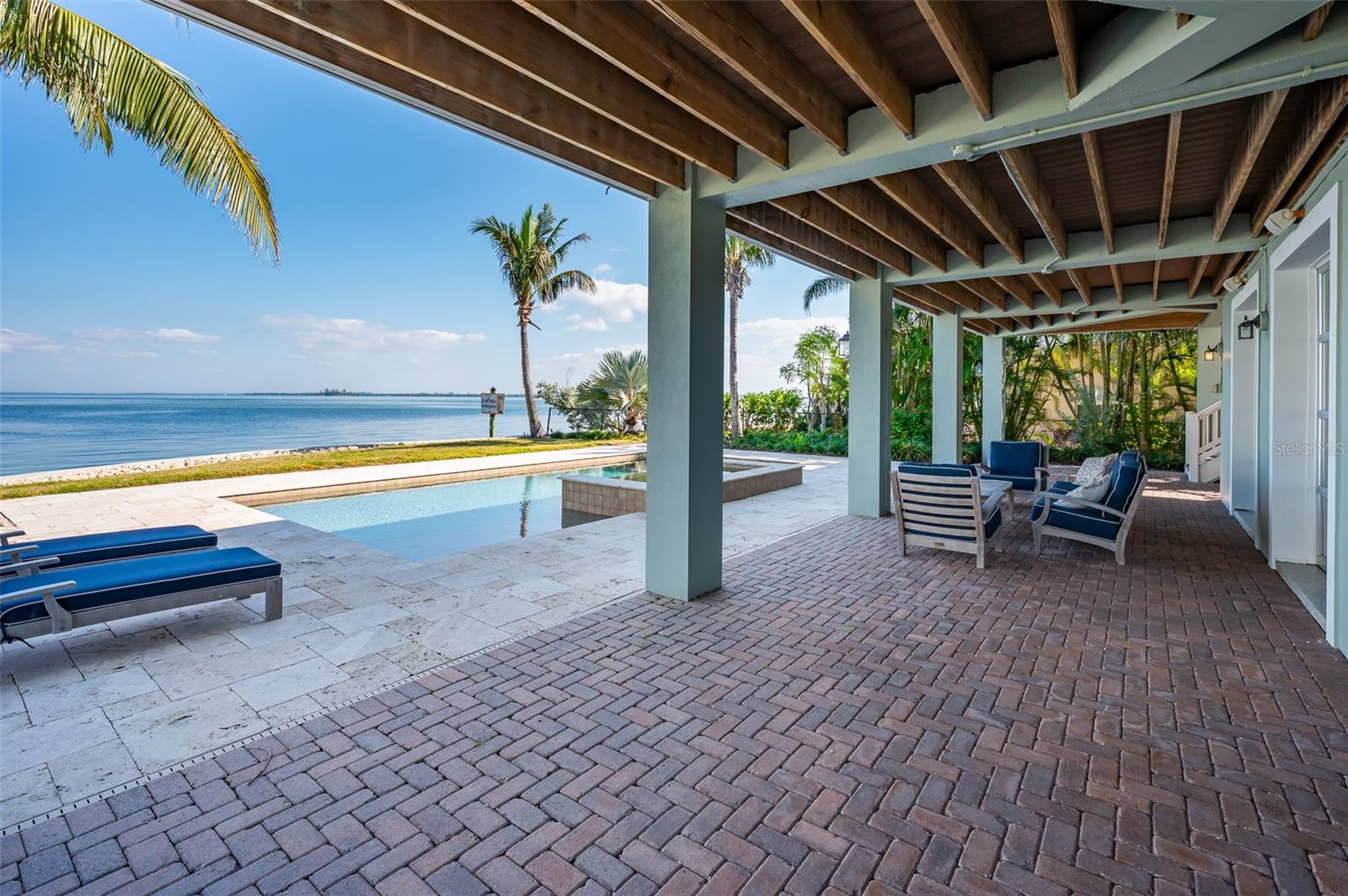 HOLMES BEACH 12TH UNIT - Residential