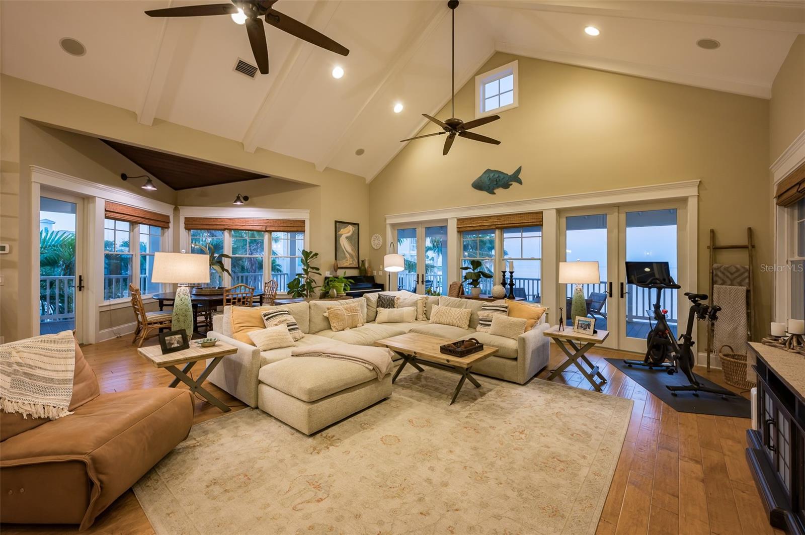 HOLMES BEACH 12TH UNIT - Residential