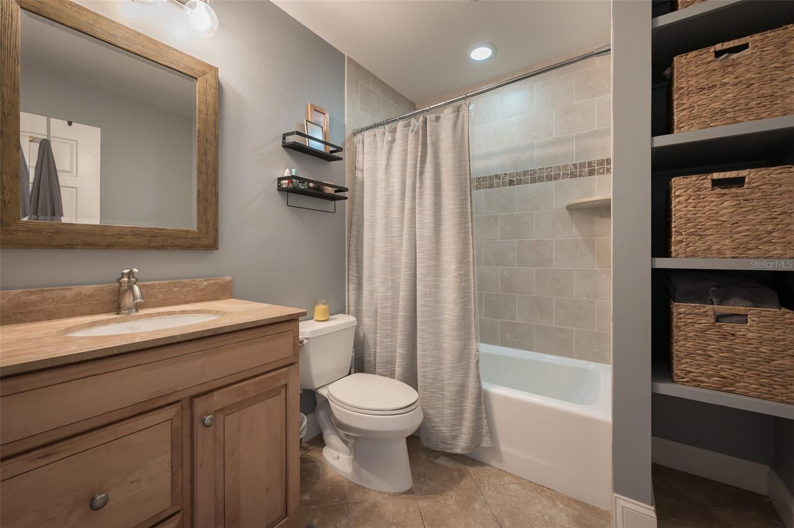 HOLMES BEACH 12TH UNIT - Residential