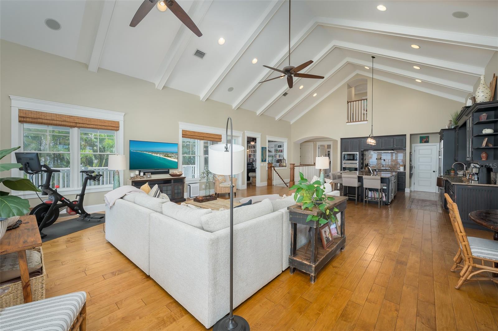 HOLMES BEACH 12TH UNIT - Residential