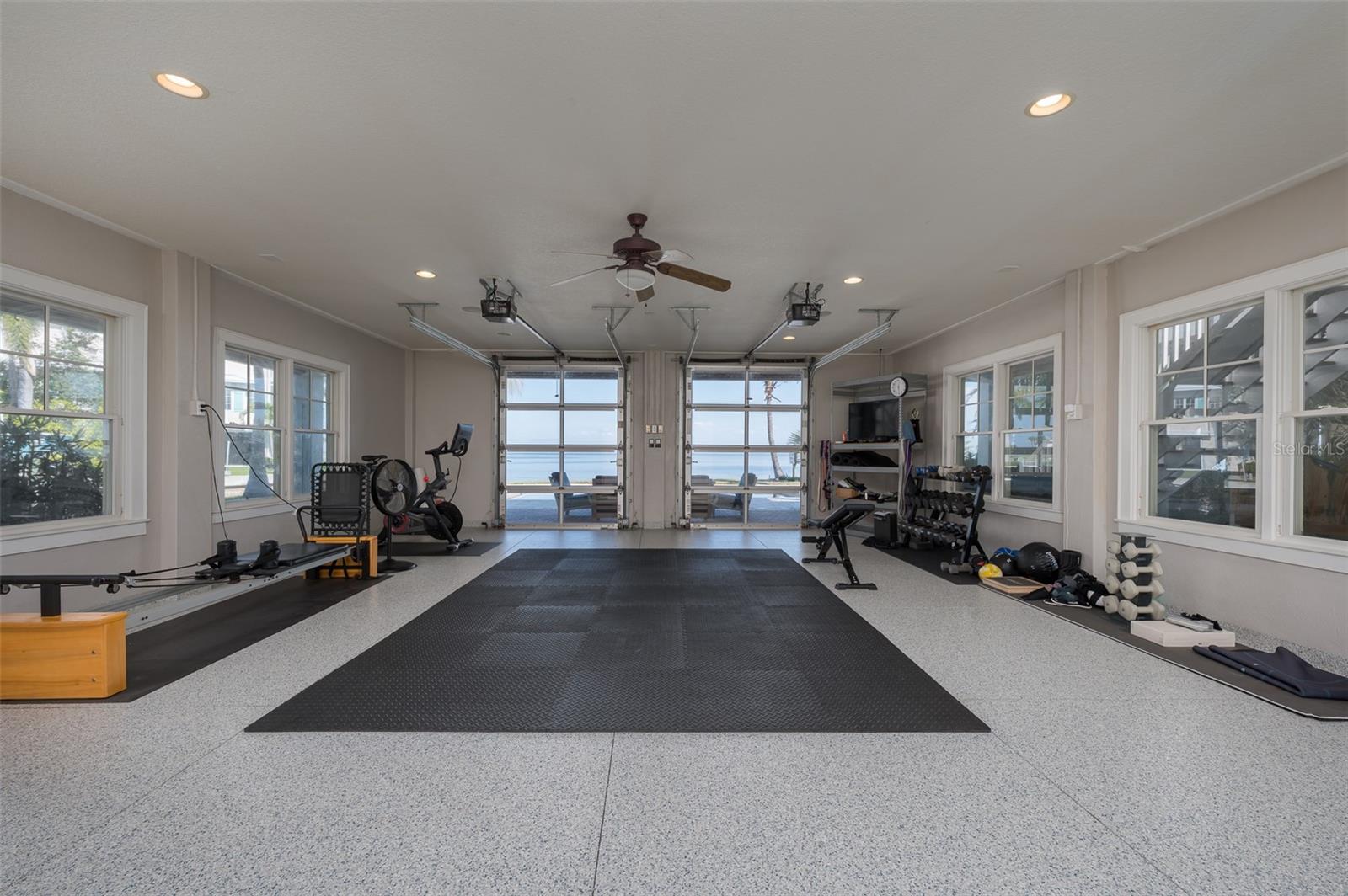 HOLMES BEACH 12TH UNIT - Residential