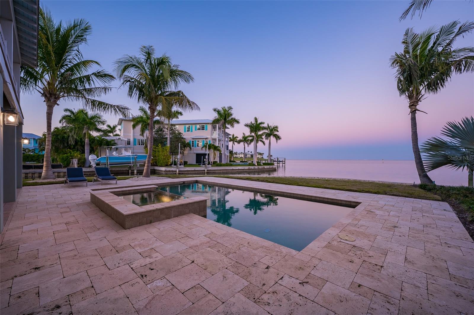 HOLMES BEACH 12TH UNIT - Residential