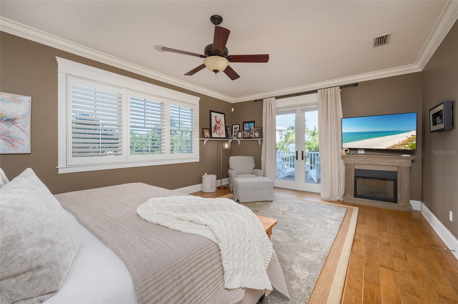 HOLMES BEACH 12TH UNIT - Residential