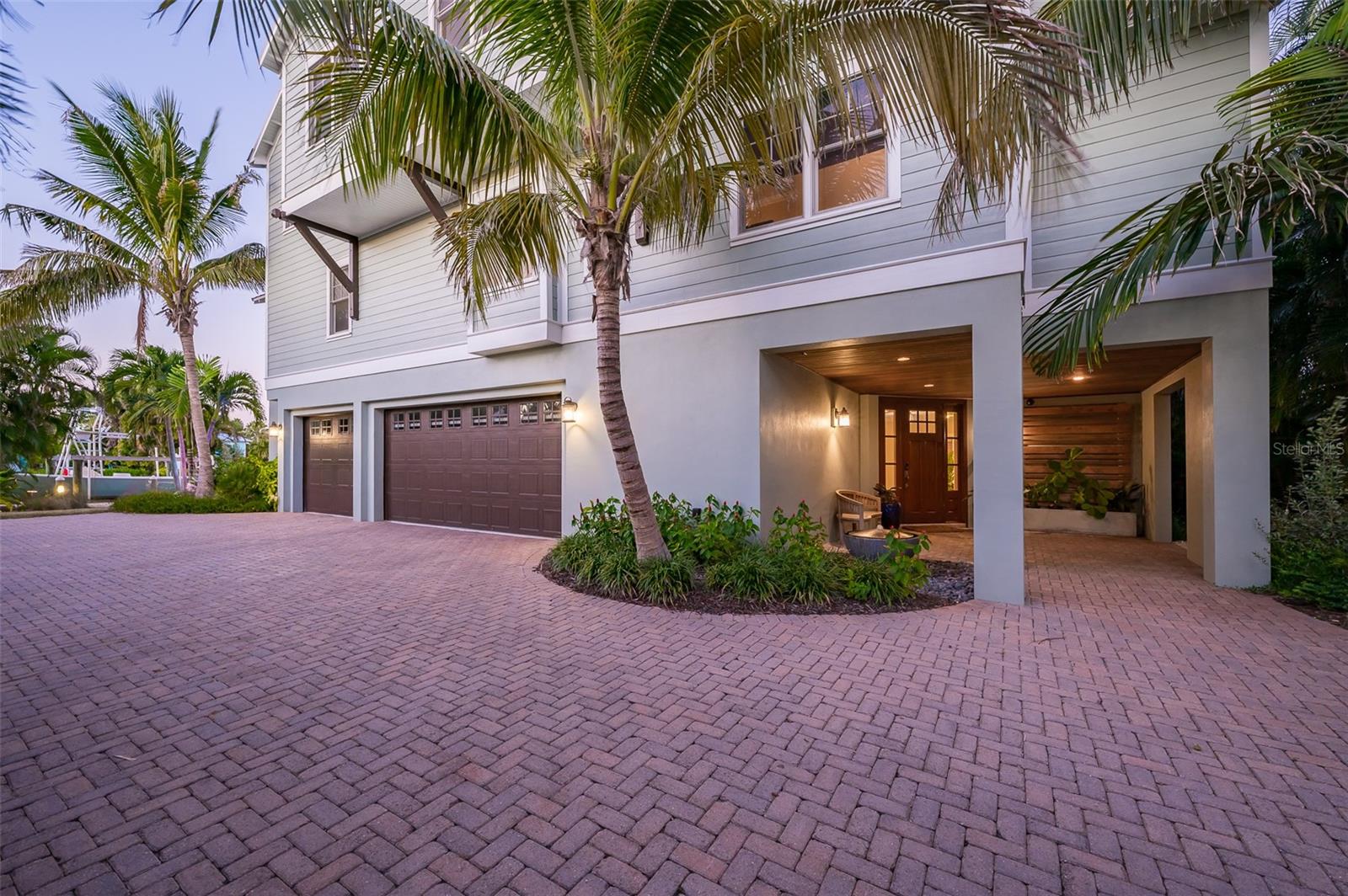 HOLMES BEACH 12TH UNIT - Residential