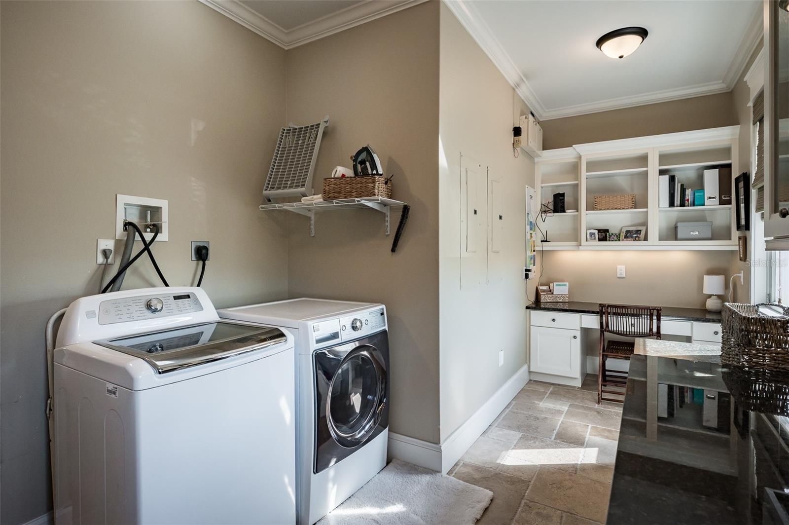 HOLMES BEACH 12TH UNIT - Residential