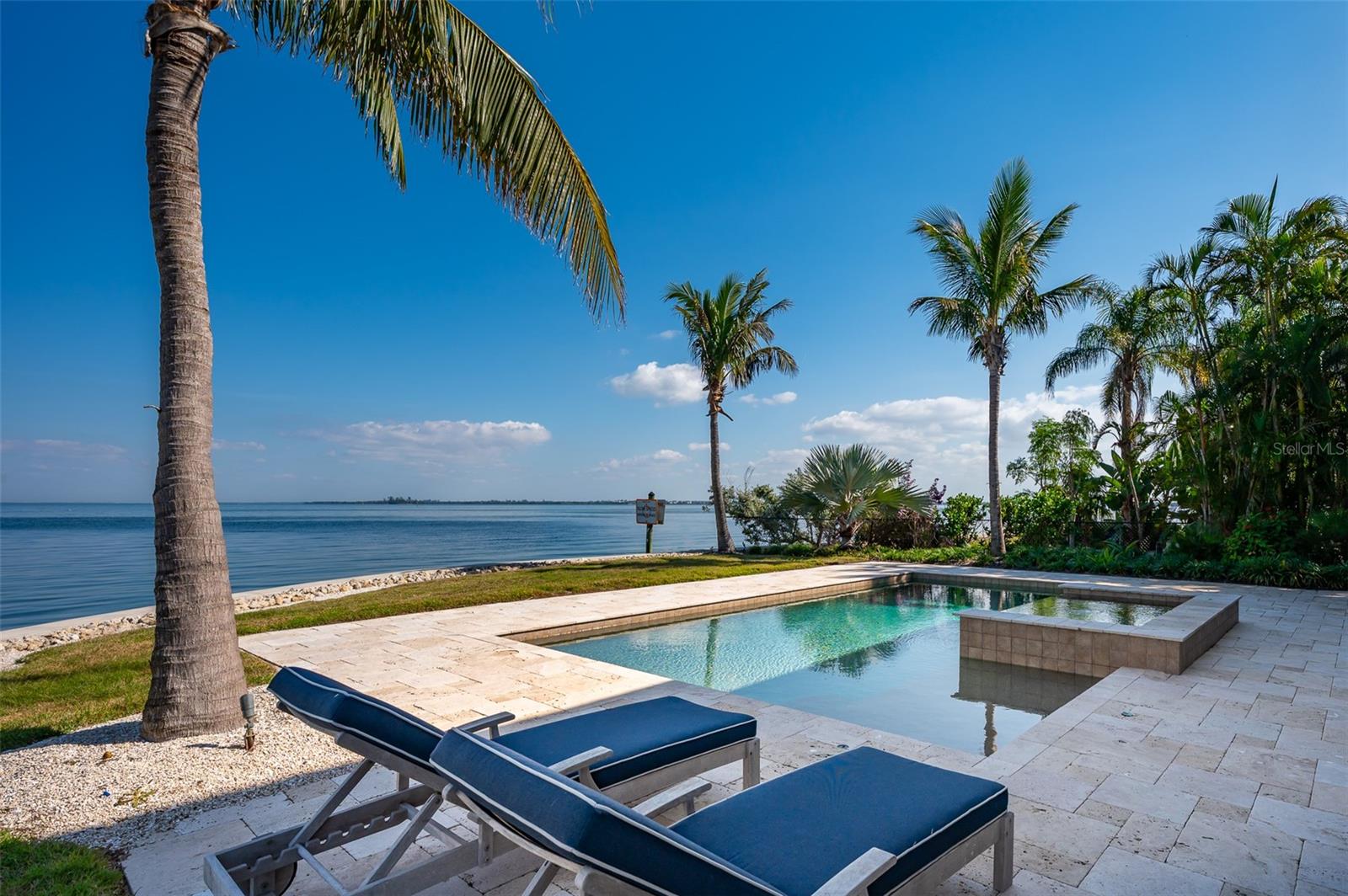 HOLMES BEACH 12TH UNIT - Residential