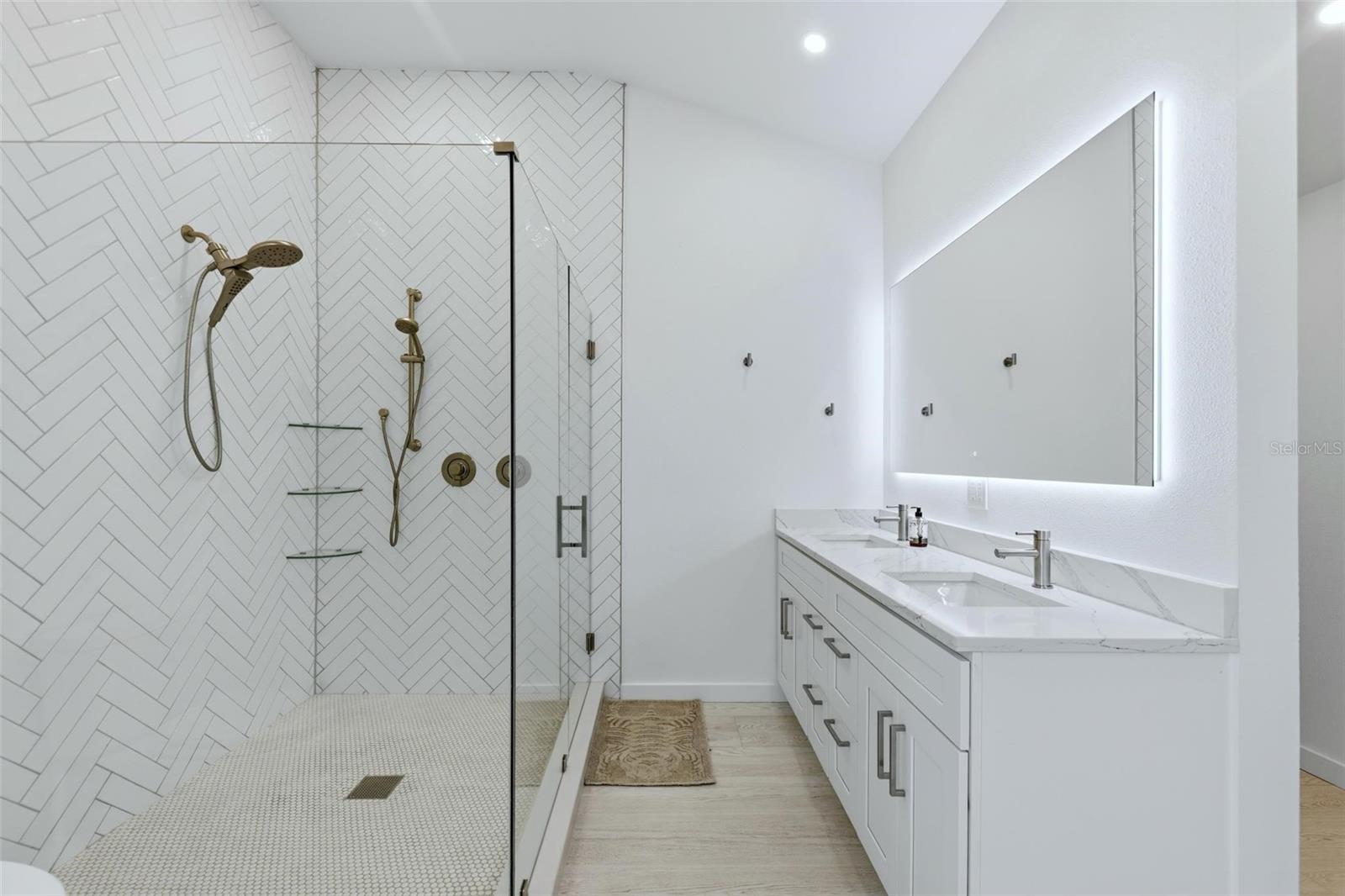 RINGLING BLVD SUB - Residential