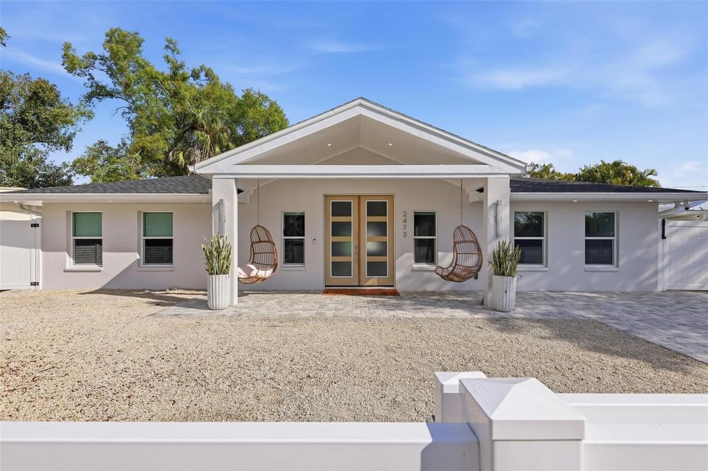 Photo of 2473 Ringling Boulevard, Sarasota, FL 34237 (MLS # A4686577)