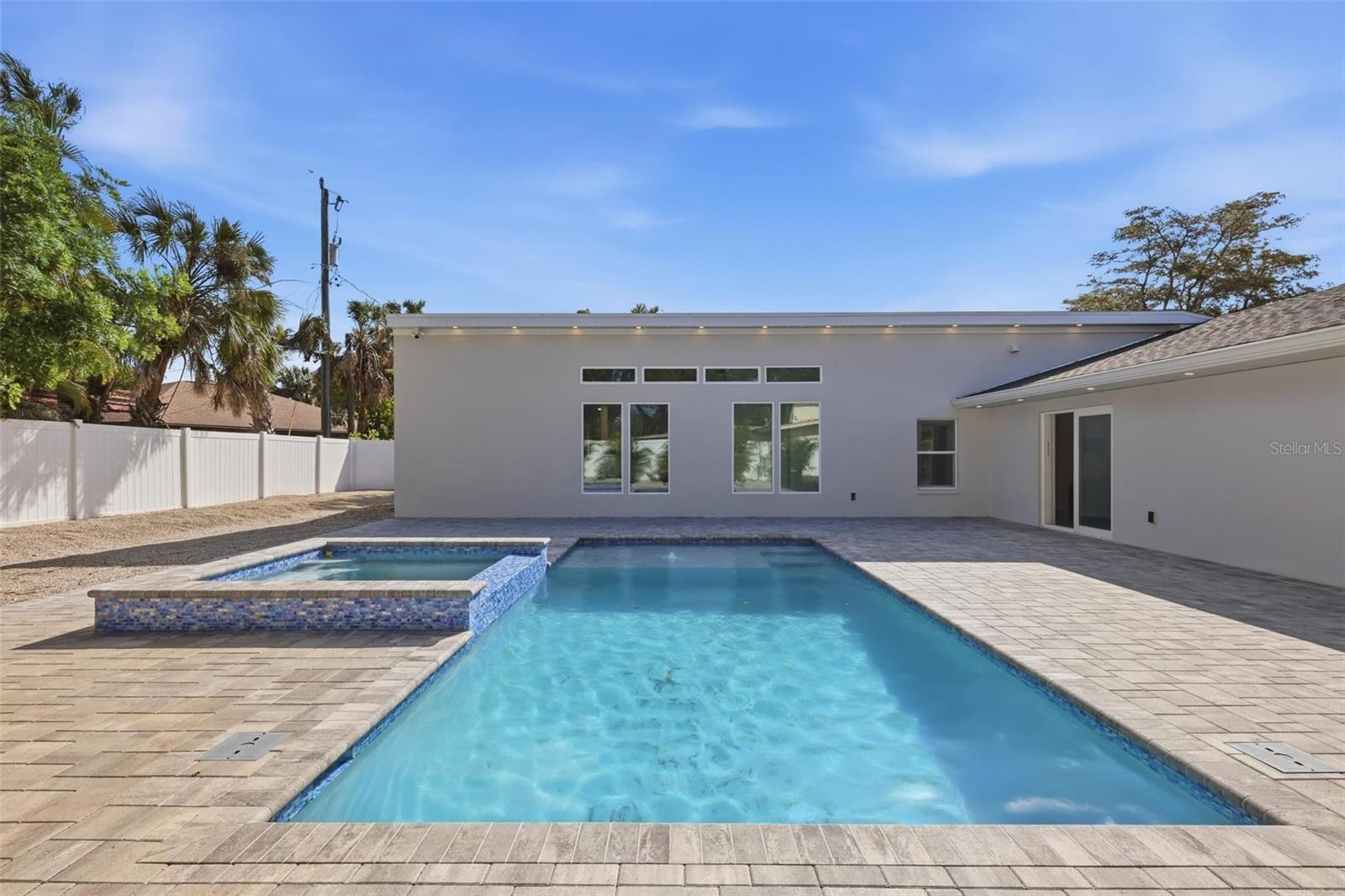 RINGLING BLVD SUB - Residential