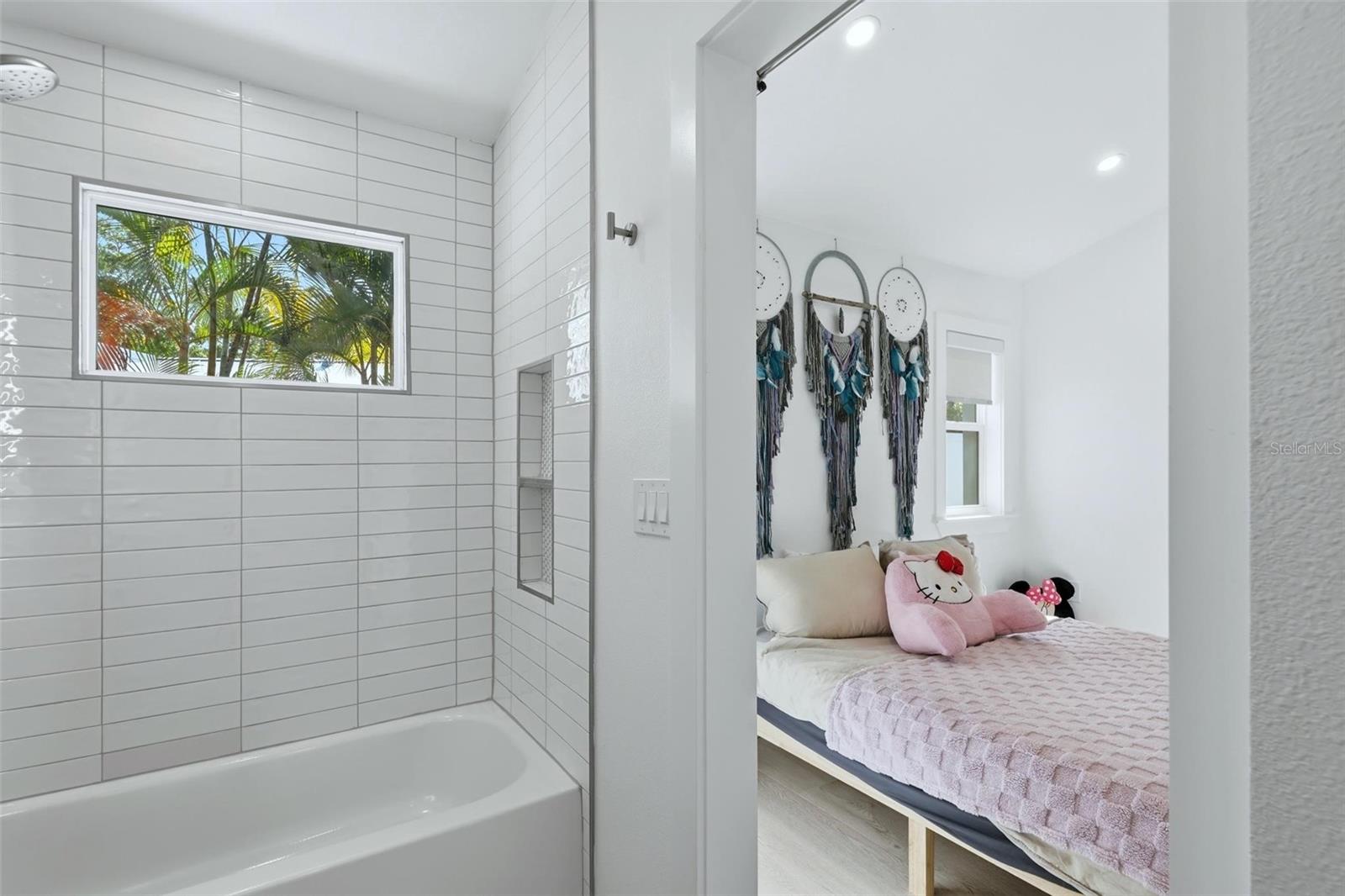 RINGLING BLVD SUB - Residential