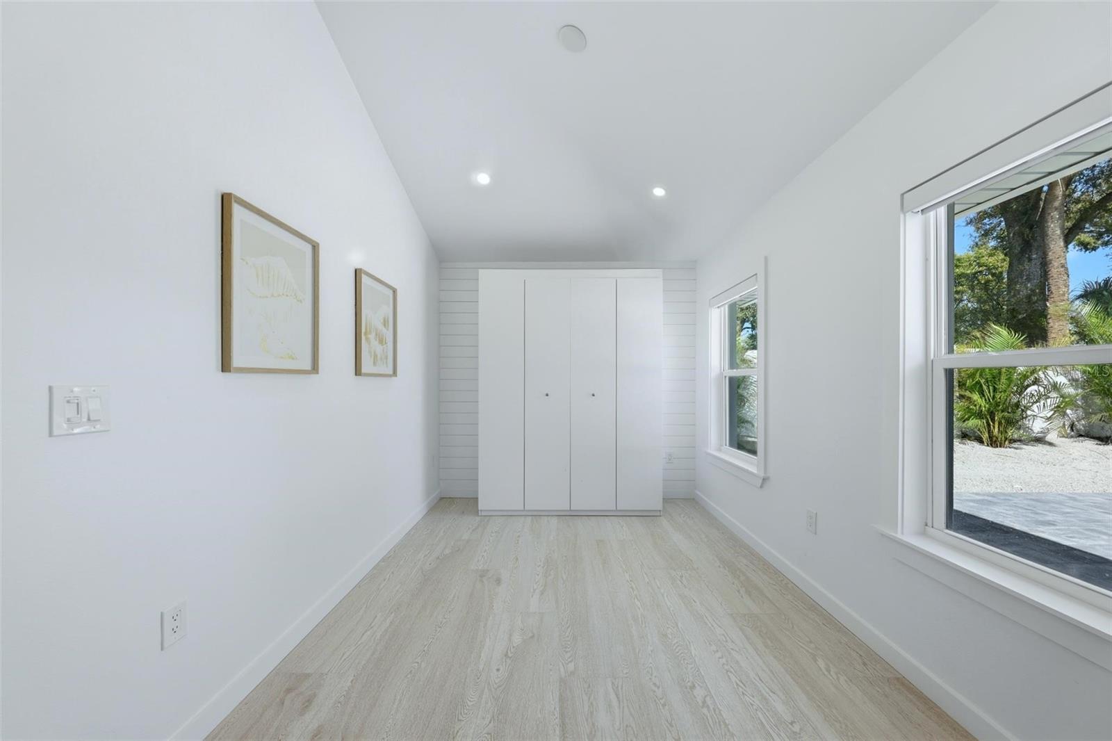 RINGLING BLVD SUB - Residential