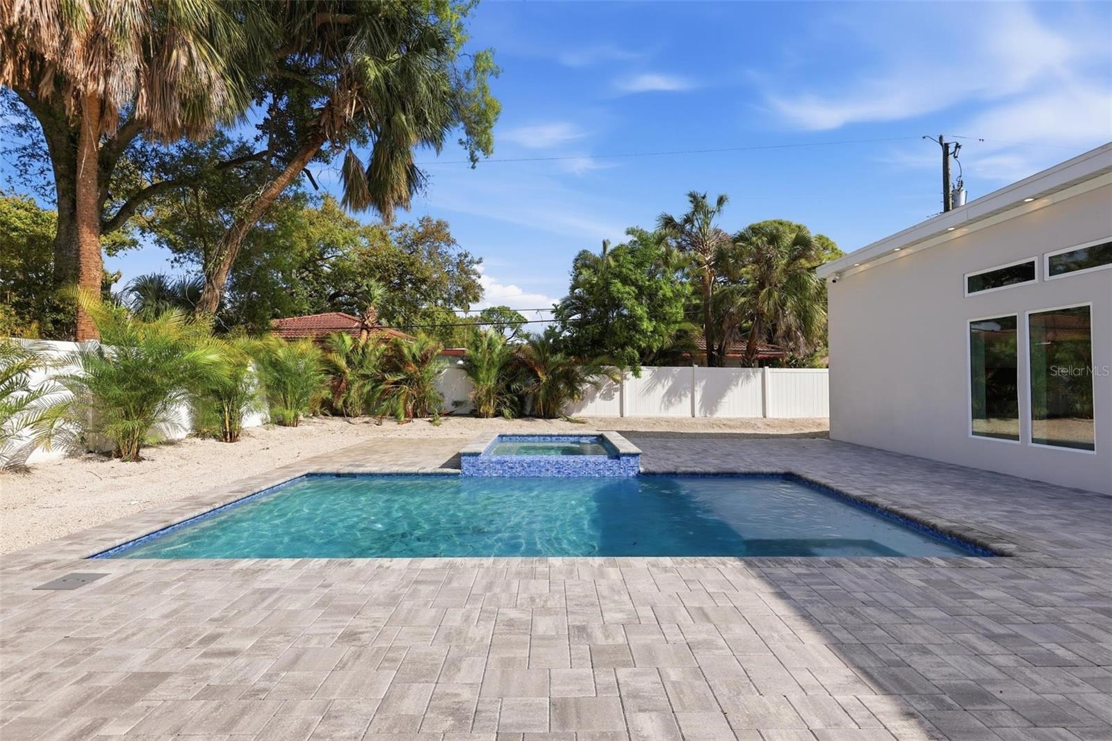 RINGLING BLVD SUB - Residential