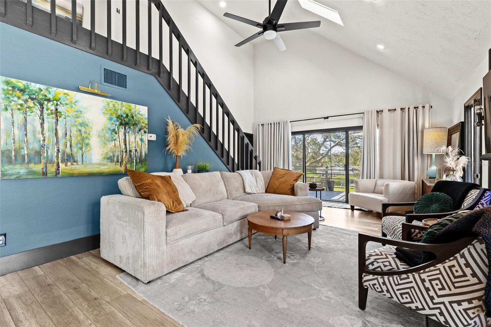 3327 PINEVIEW DRIVE