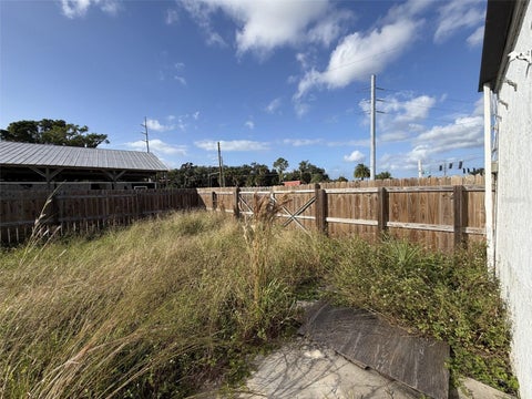 Tiny photo for 1950 County Road 452, Eustis, FL 32726 (MLS # G5118869)