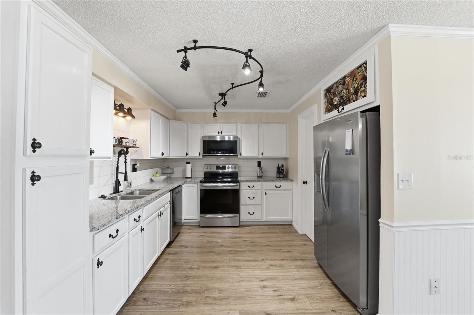 SPRING HILL - Residential