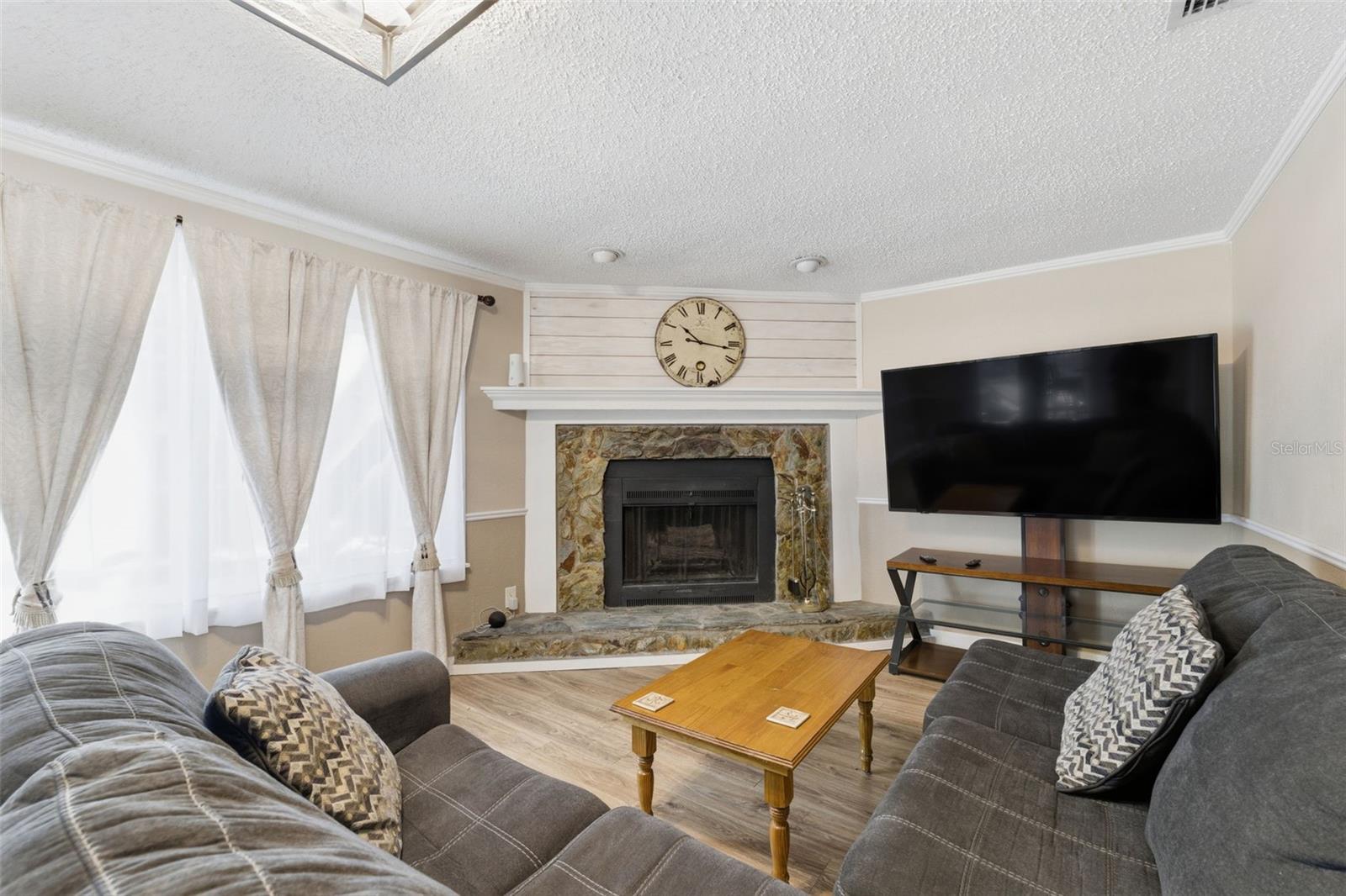 SPRING HILL - Residential