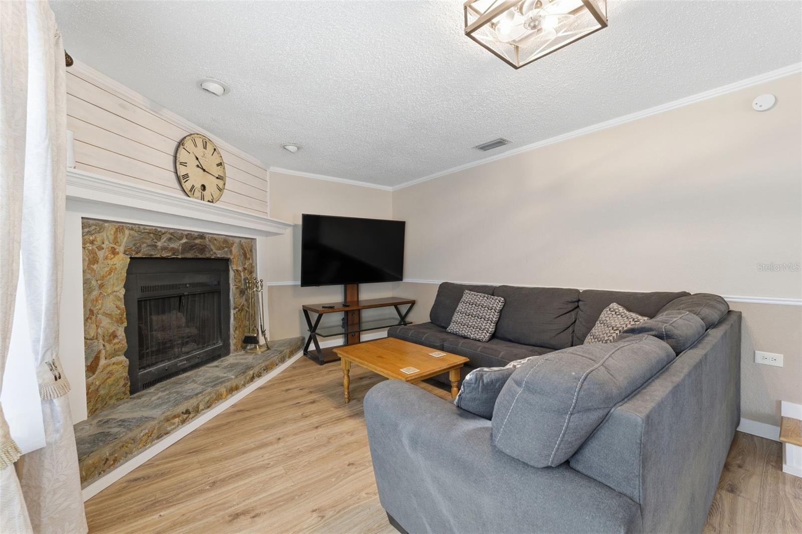 SPRING HILL - Residential