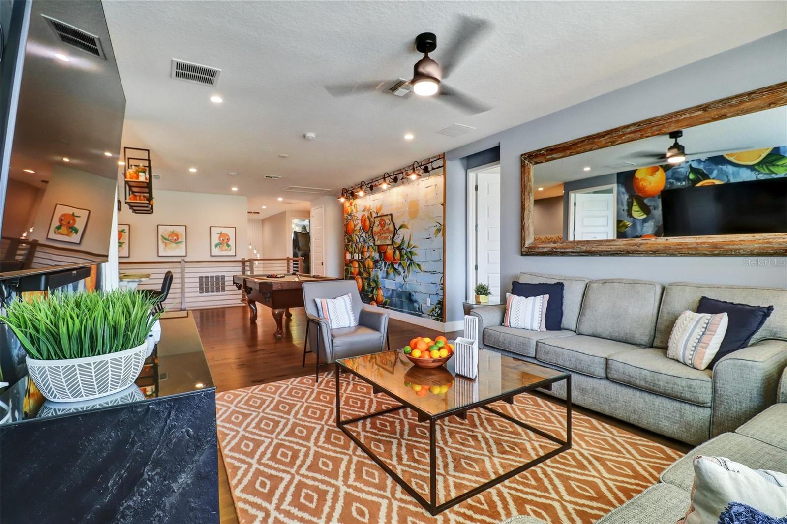 REUNION WEST - Residential