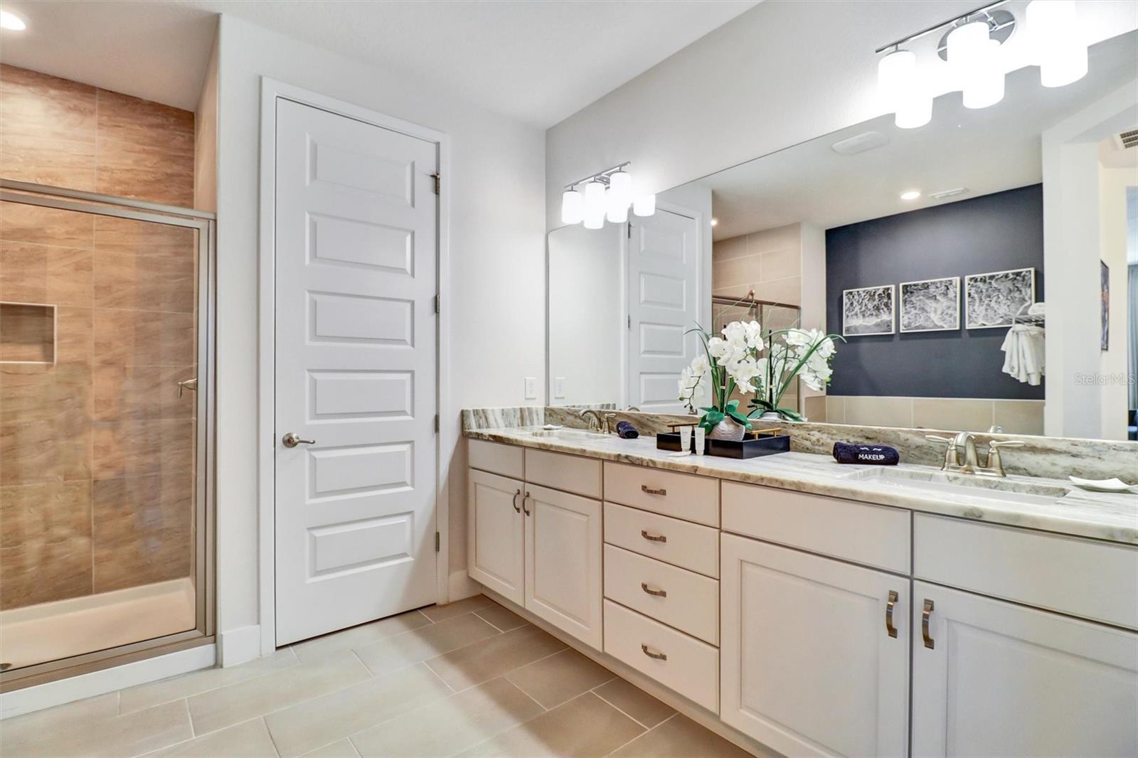 REUNION WEST - Residential