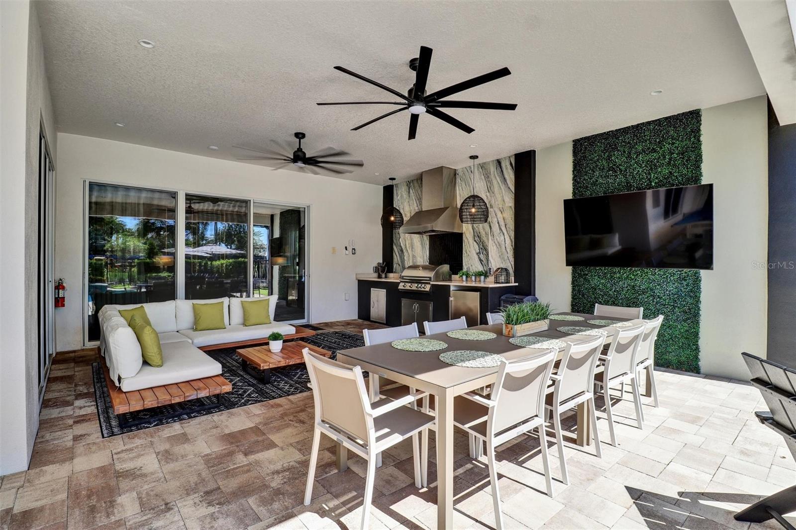 REUNION WEST - Residential