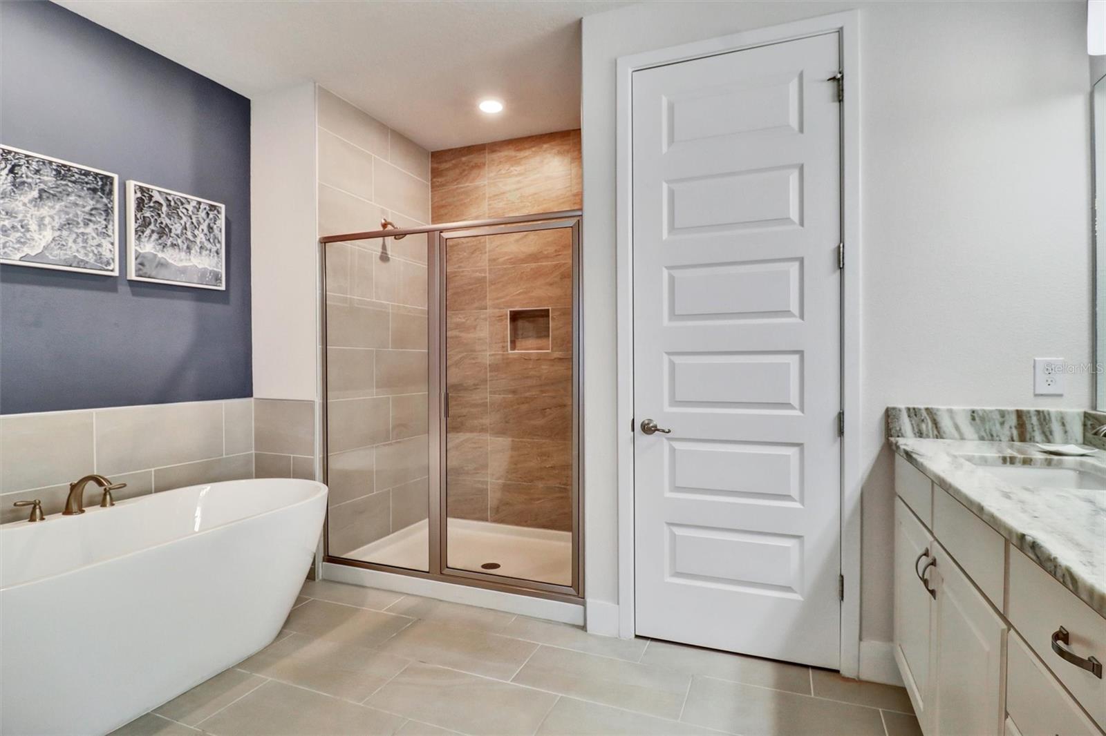 REUNION WEST - Residential