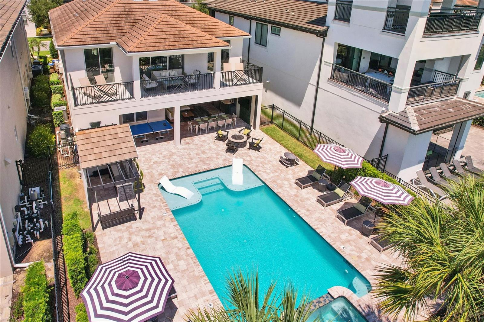 REUNION WEST - Residential