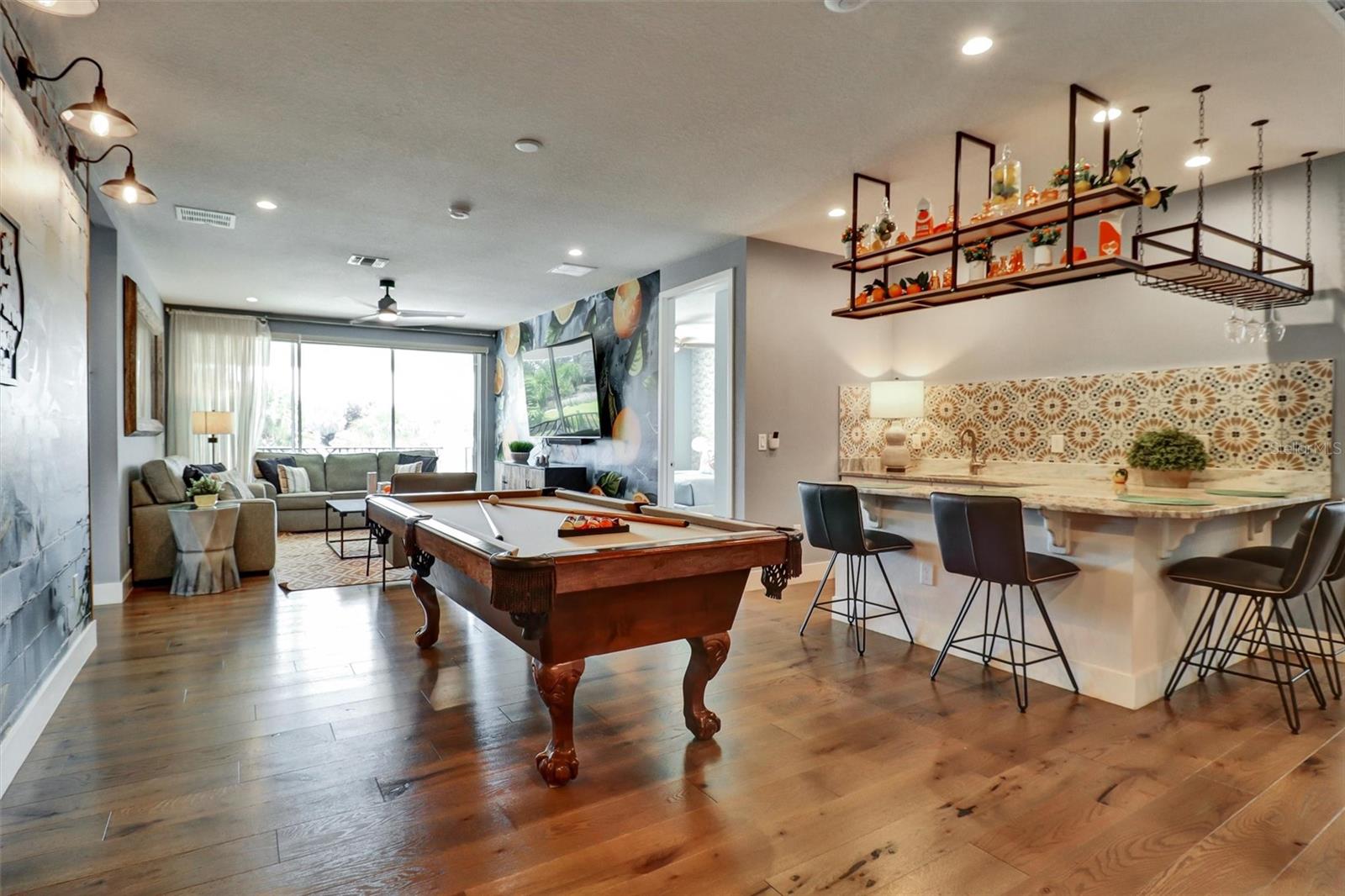 REUNION WEST - Residential