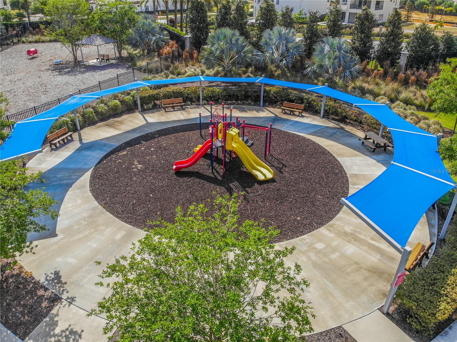 REUNION WEST - Residential