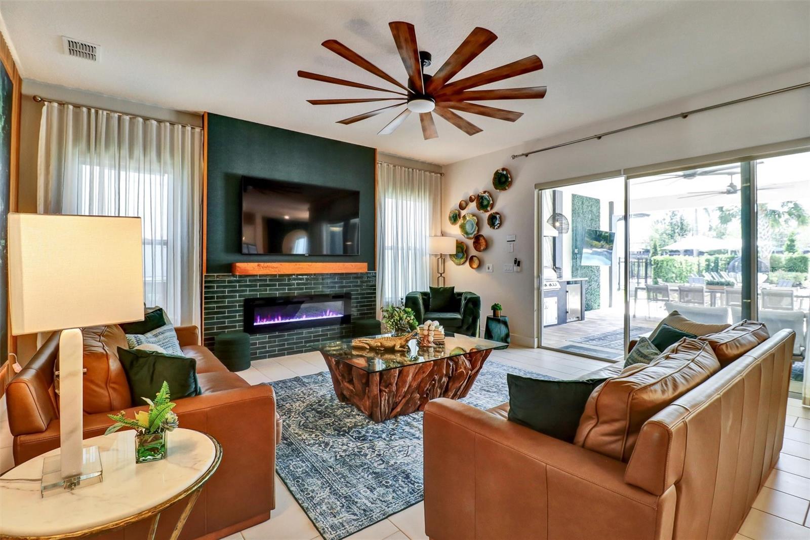 REUNION WEST - Residential