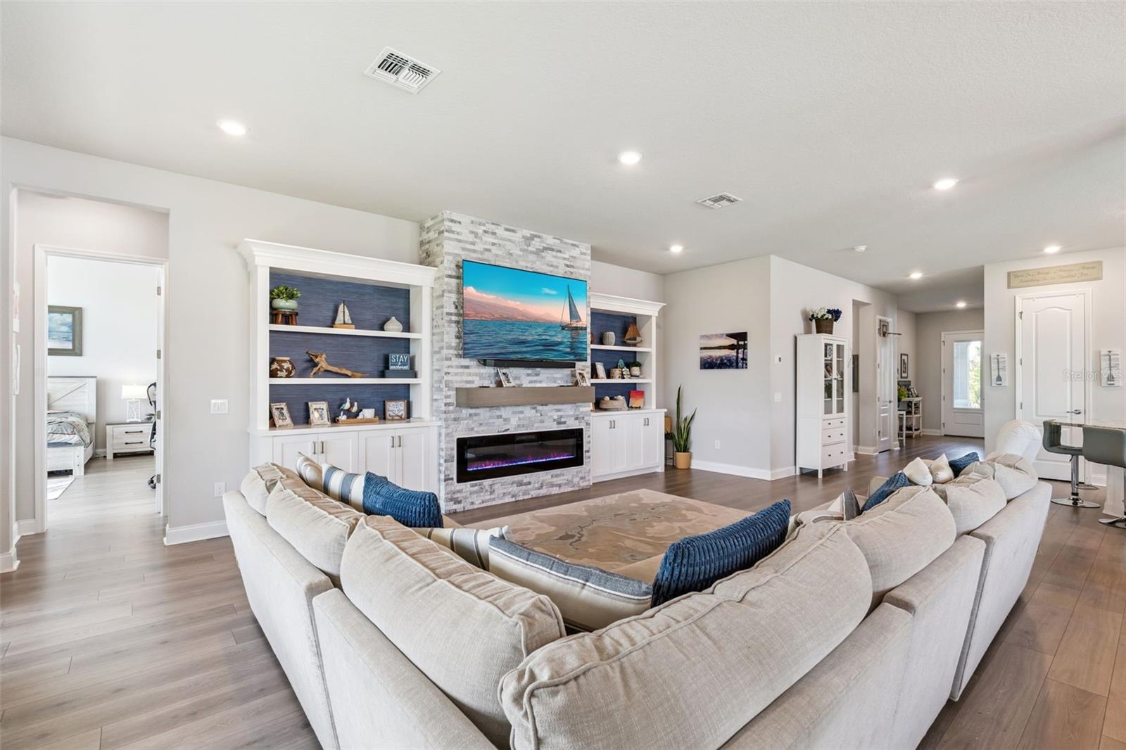 JOHNS LAKE LNDG PH 5 - Residential