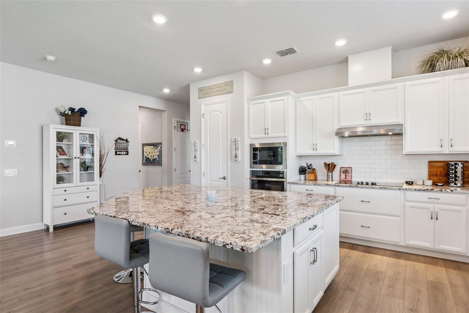 JOHNS LAKE LNDG PH 5 - Residential