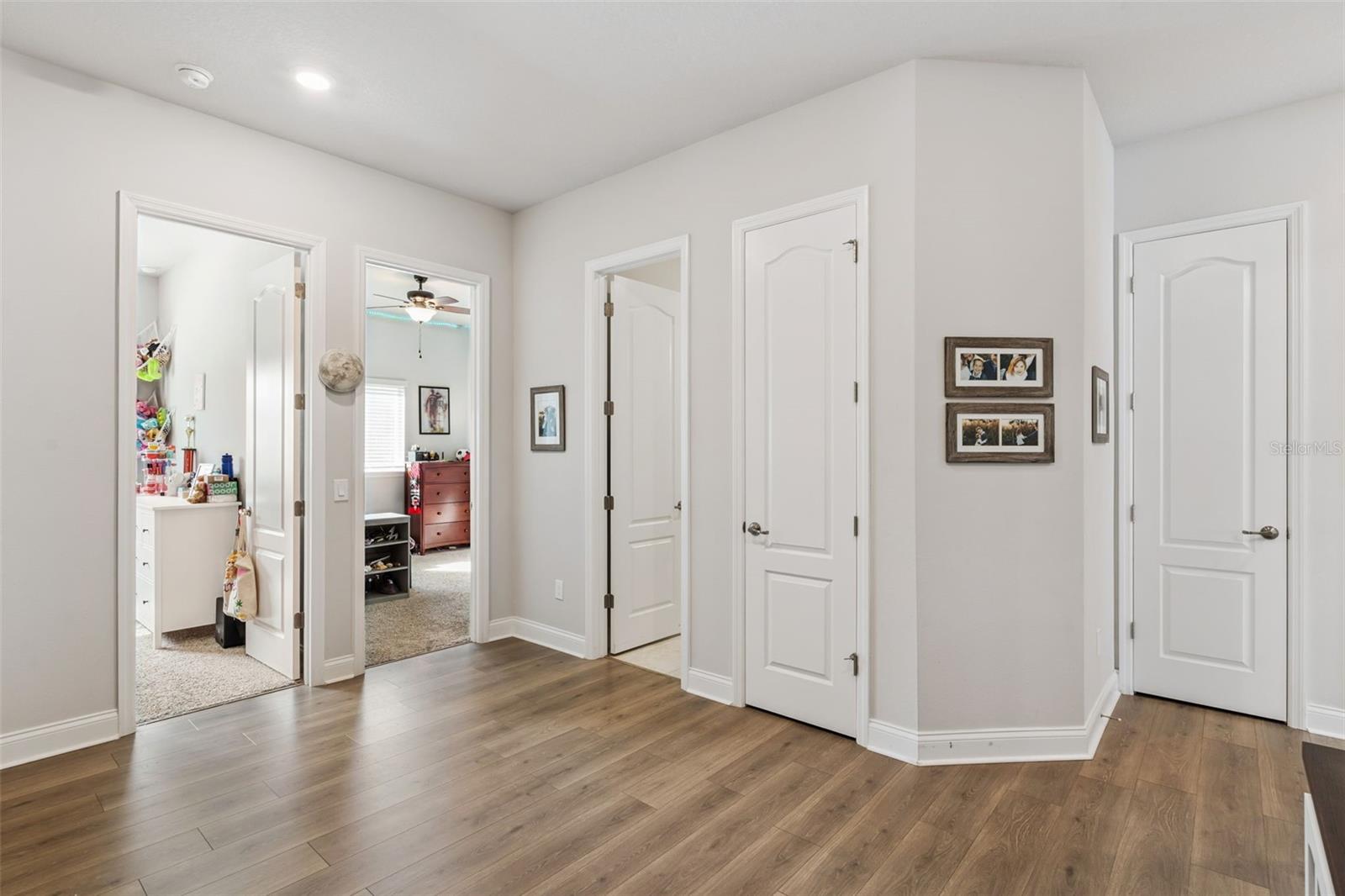 JOHNS LAKE LNDG PH 5 - Residential