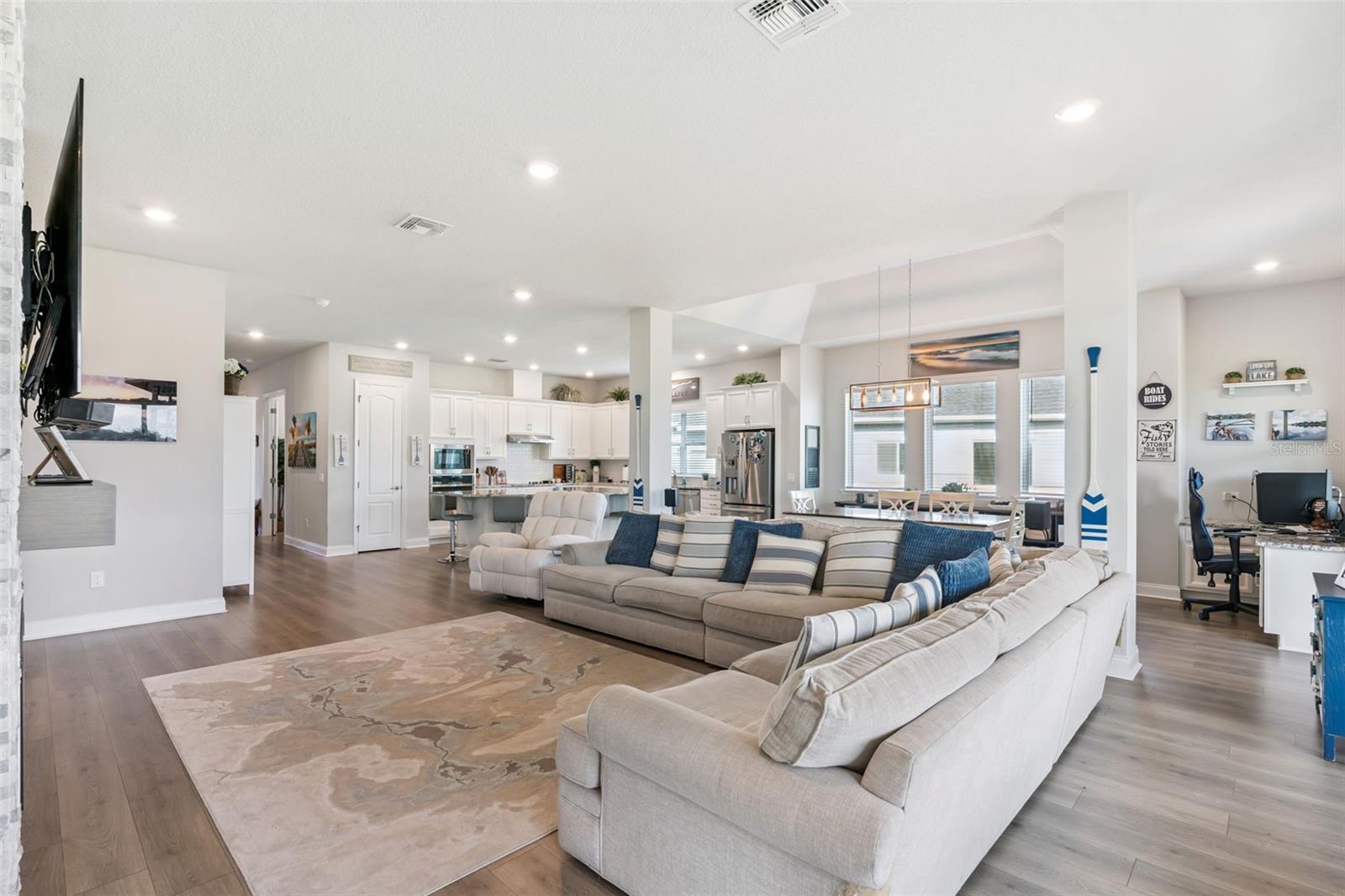 JOHNS LAKE LNDG PH 5 - Residential
