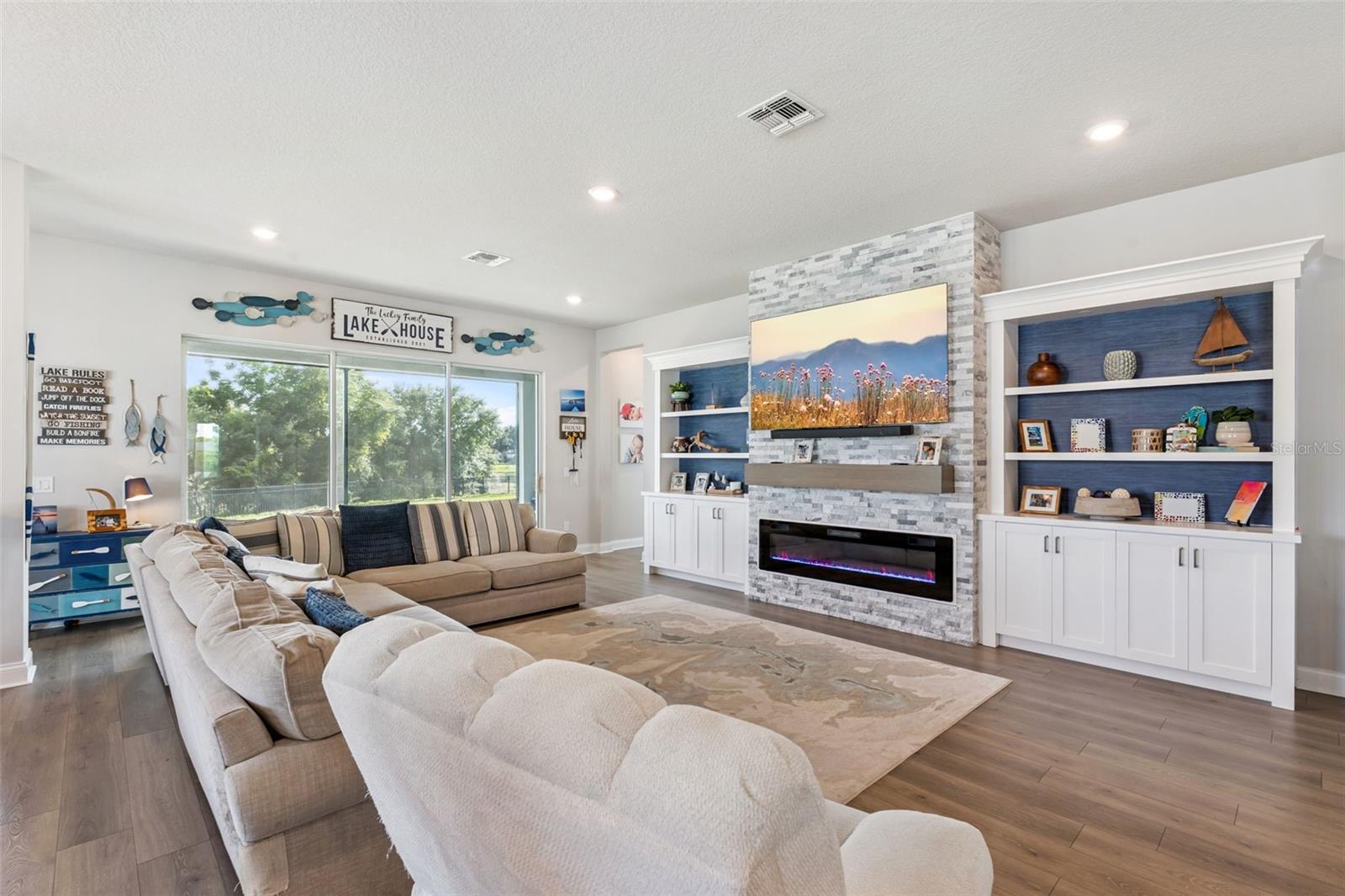 JOHNS LAKE LNDG PH 5 - Residential