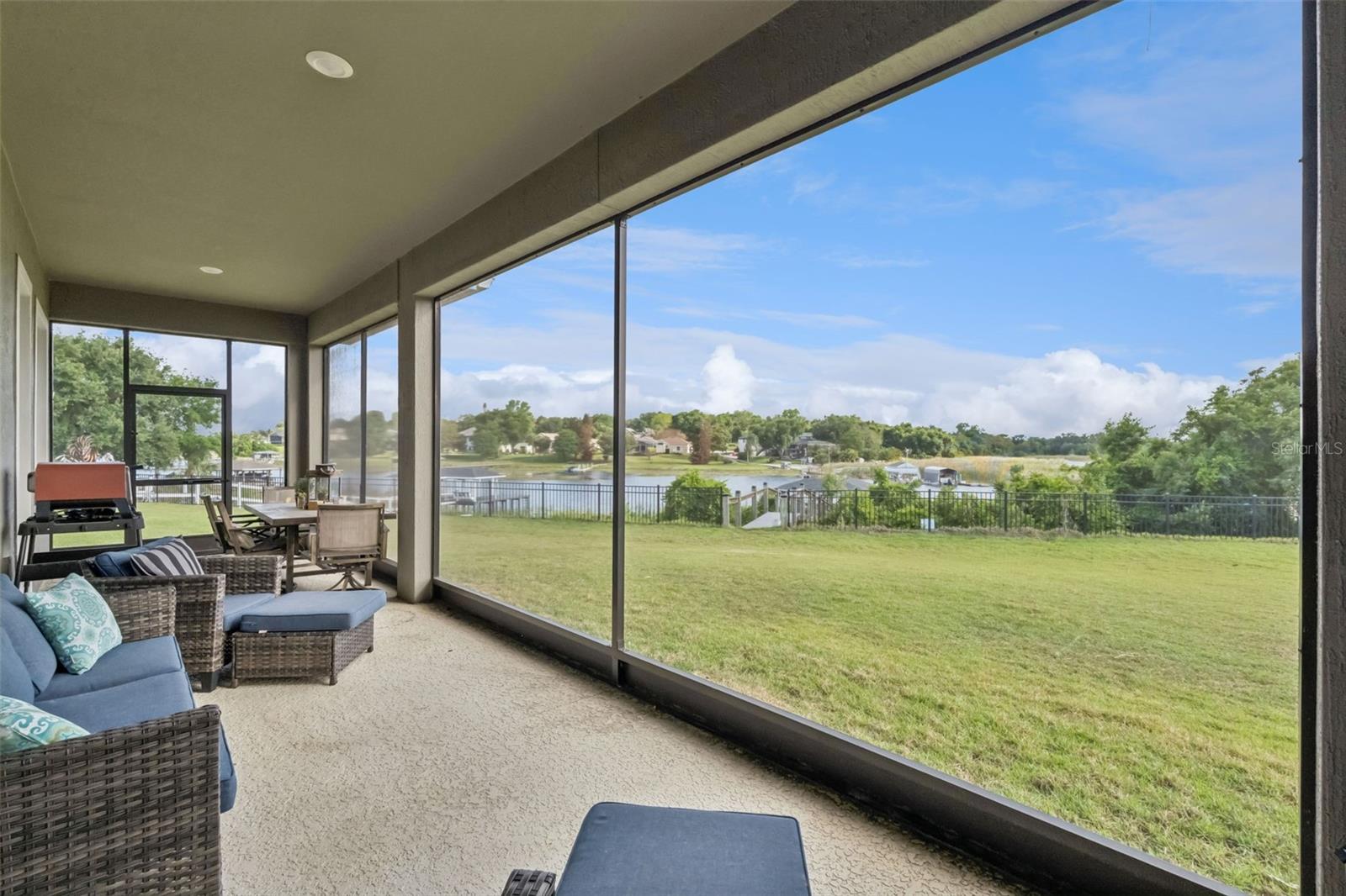 JOHNS LAKE LNDG PH 5 - Residential