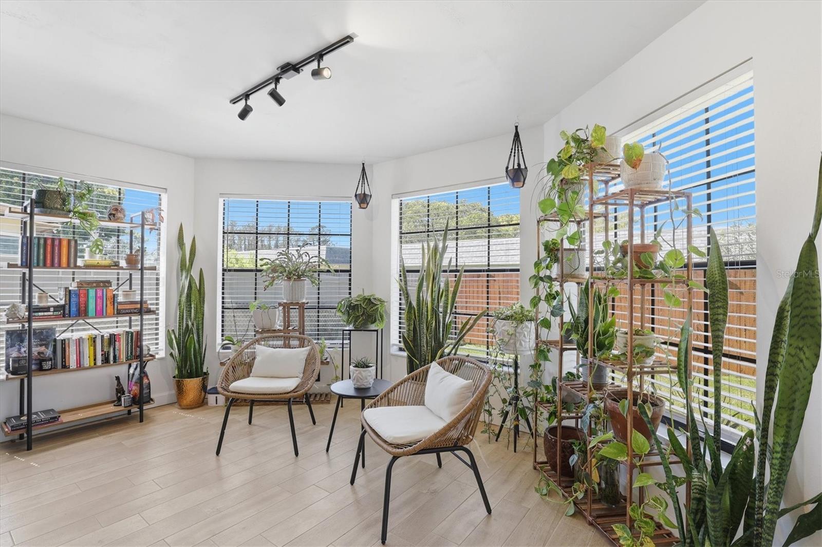 FAIRWAY SPGS - Residential