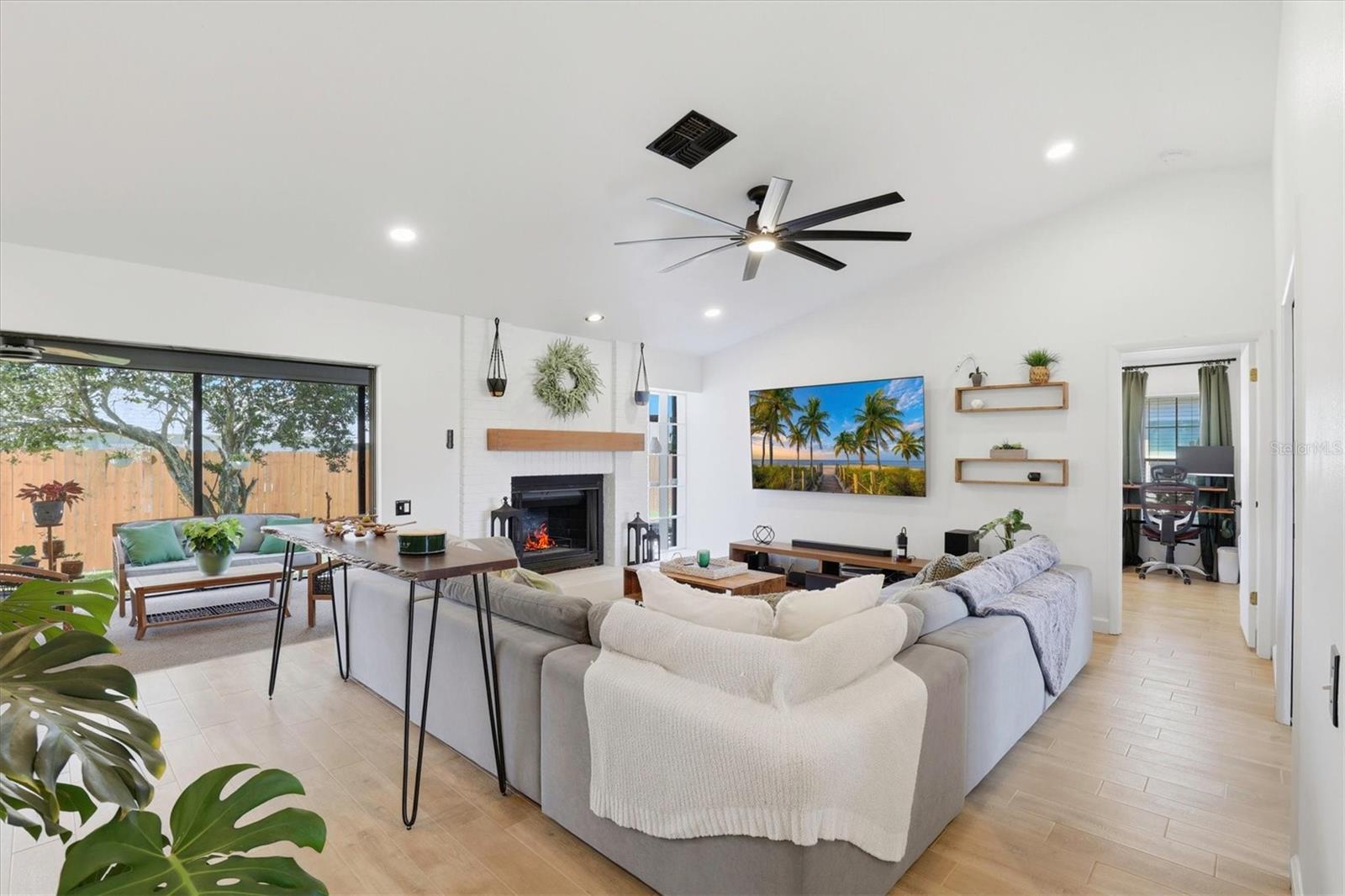 FAIRWAY SPGS - Residential