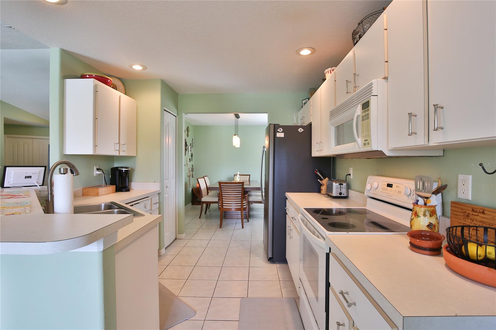 KENSINGTON OAKS - Residential