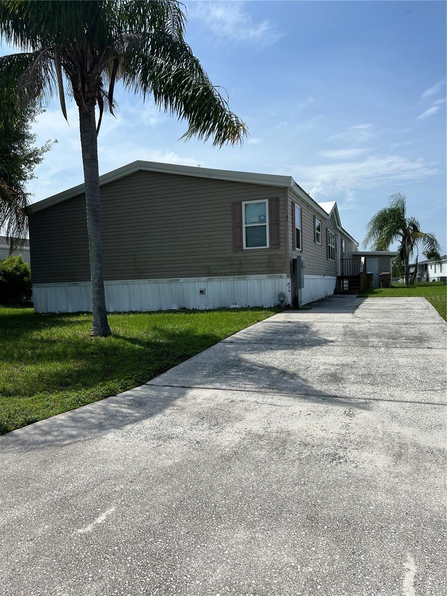 HUGE AND BEAUTIFUL MANUFACTURED HOME 5 BEDROOMS AND 3 FULL BATHS , ALMOST 2300 SQ FT INSIDE , HIGH CEILINGS AND TILE AND VINIL ALL OVER THE HOME. DESIRABLE COMMUNITY OF BROADMOOR CLOSE TO SUN RAIL TRAIN, CLOSE TO MAIN ROADS AND TOURISTIC AREAS .