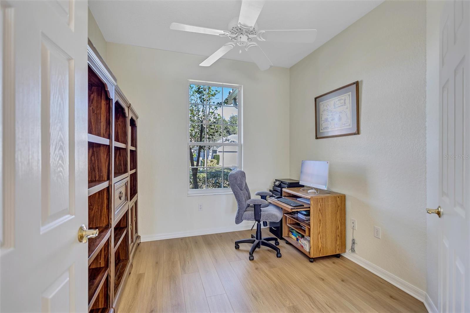 THREE OAKS - Residential