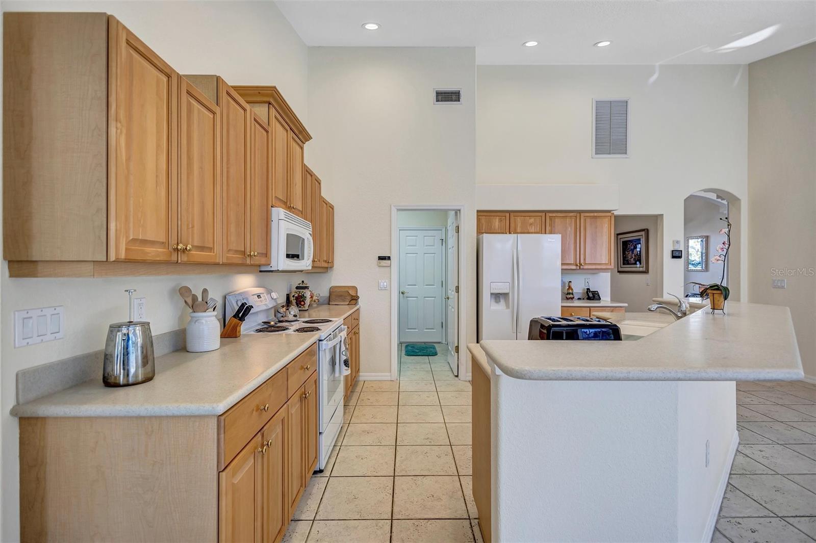 THREE OAKS - Residential