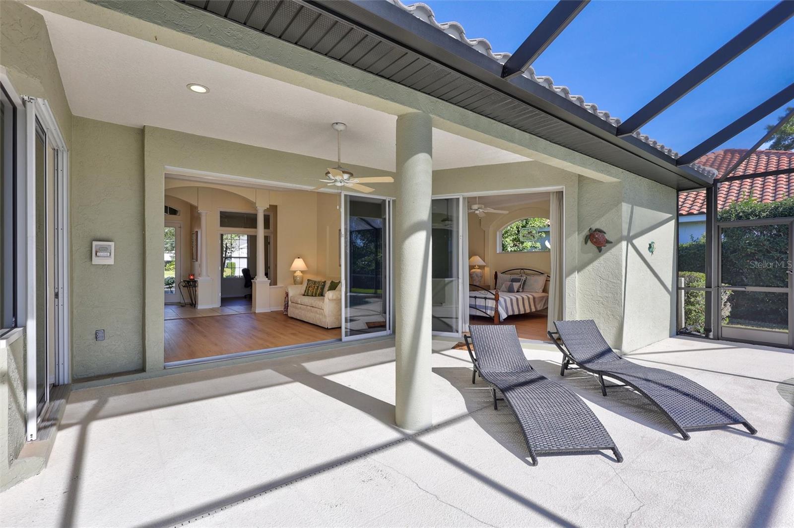 THREE OAKS - Residential