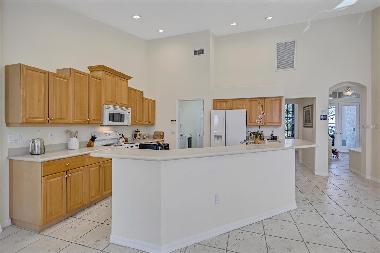 THREE OAKS - Residential