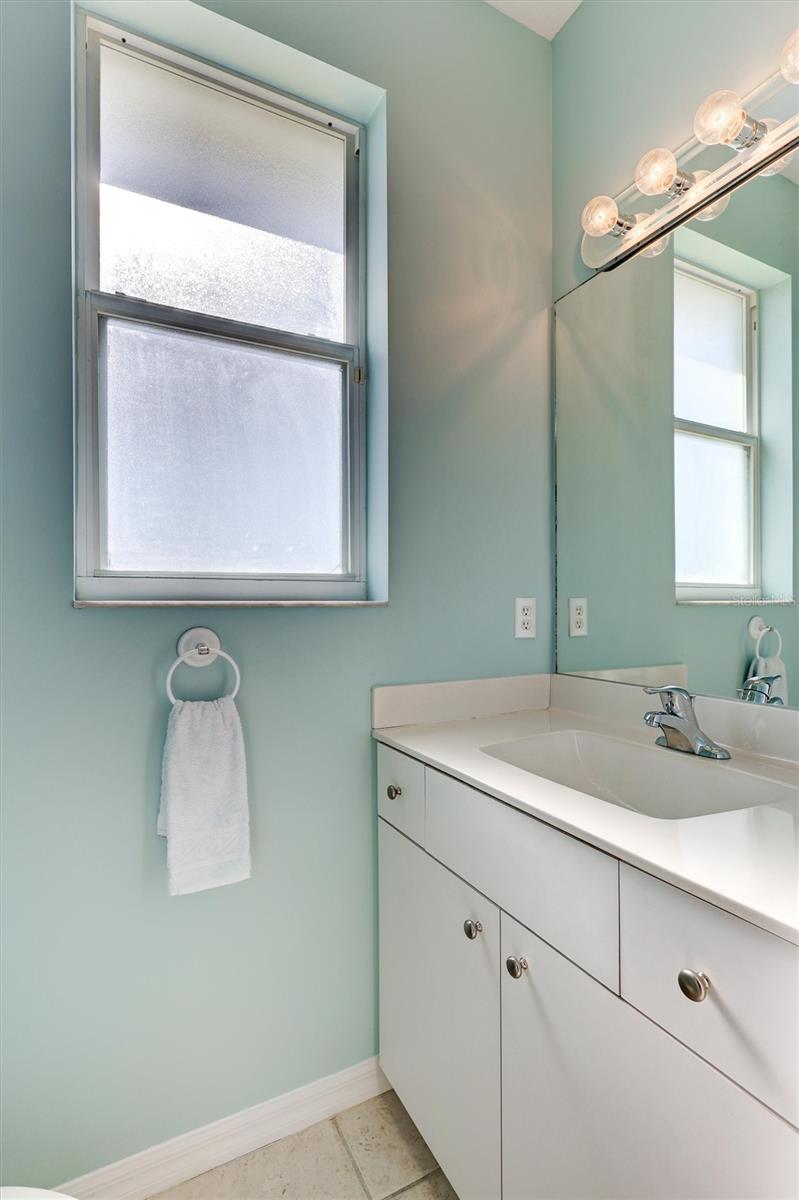 THREE OAKS - Residential