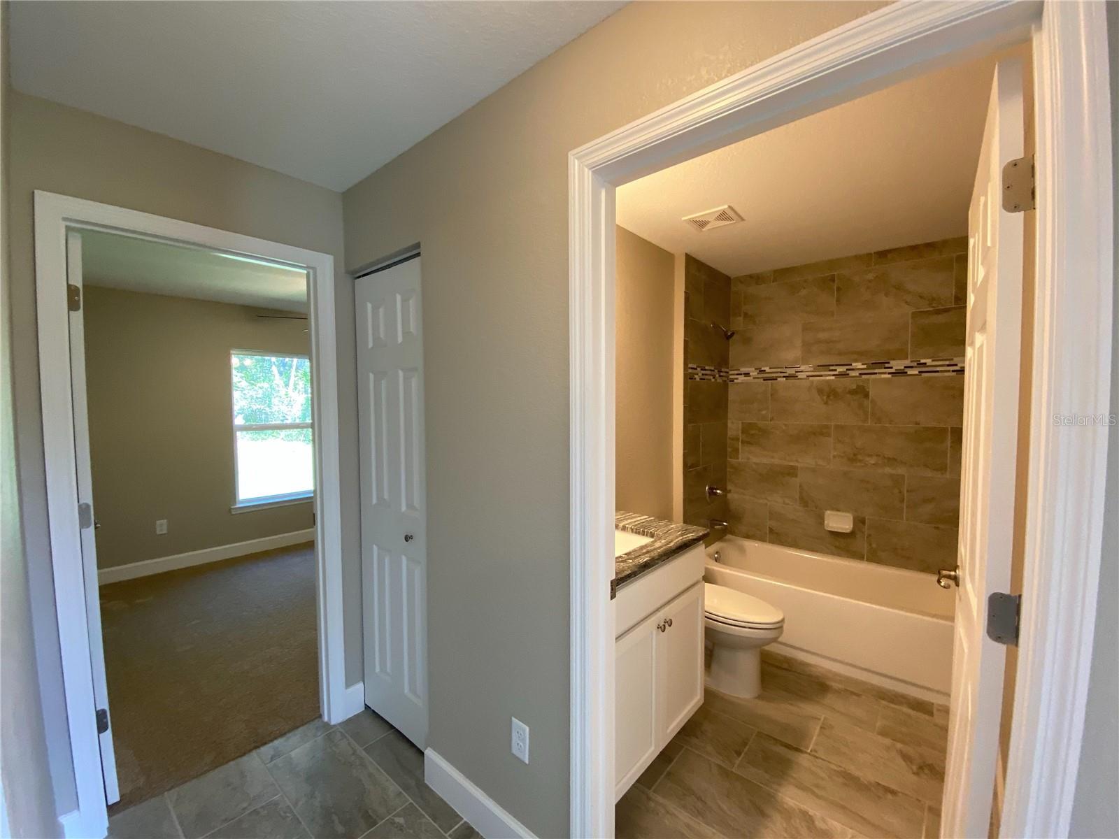 MARION OAKS UN 1 - Residential Lease