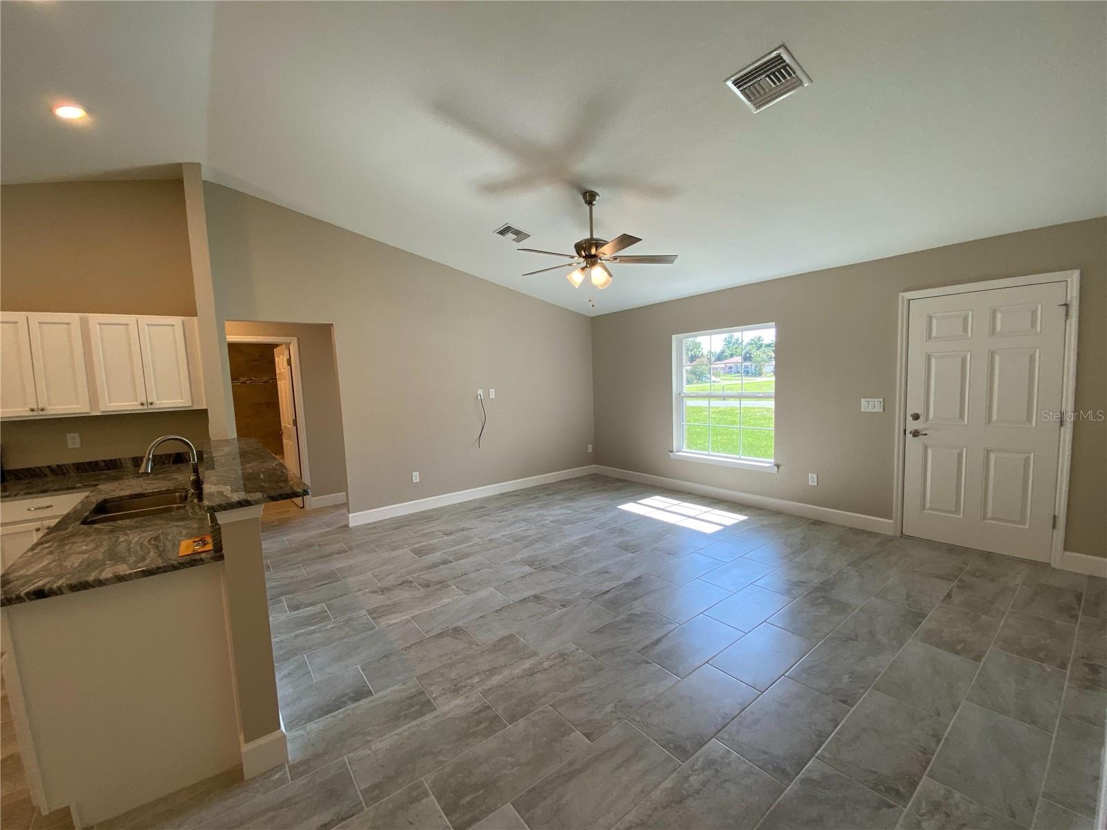 MARION OAKS UN 1 - Residential Lease