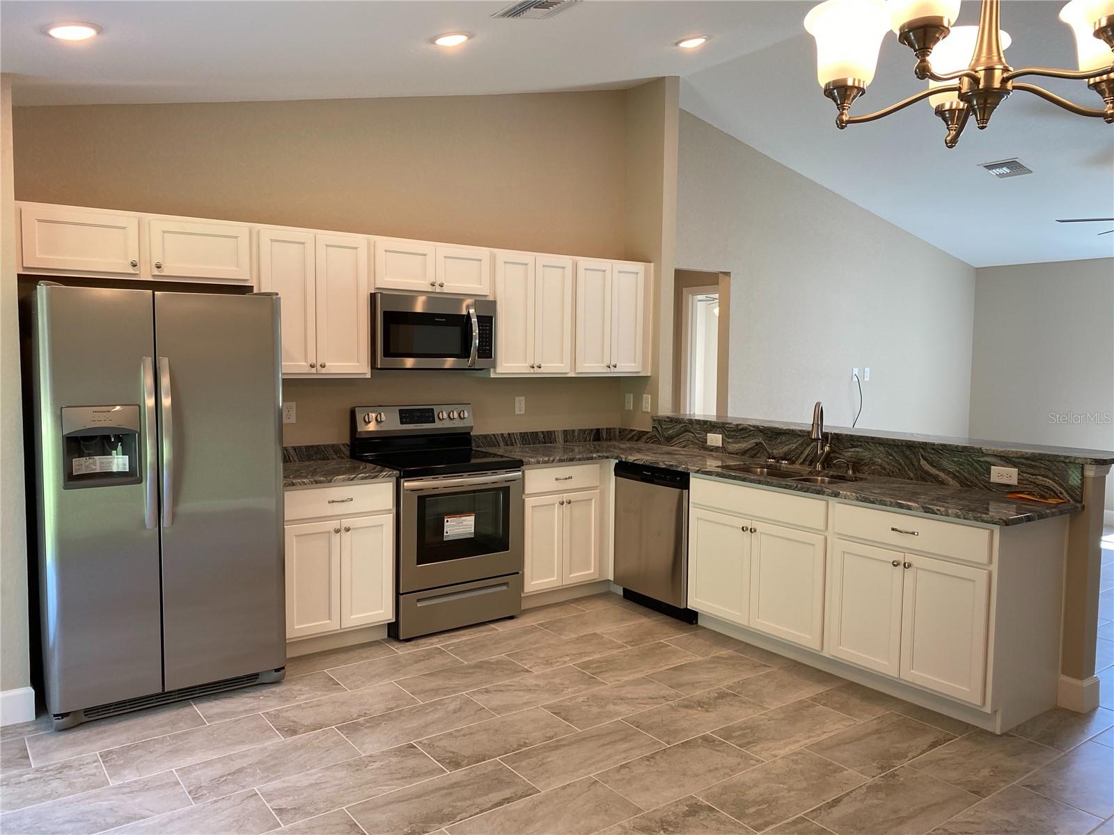 MARION OAKS UN 1 - Residential Lease